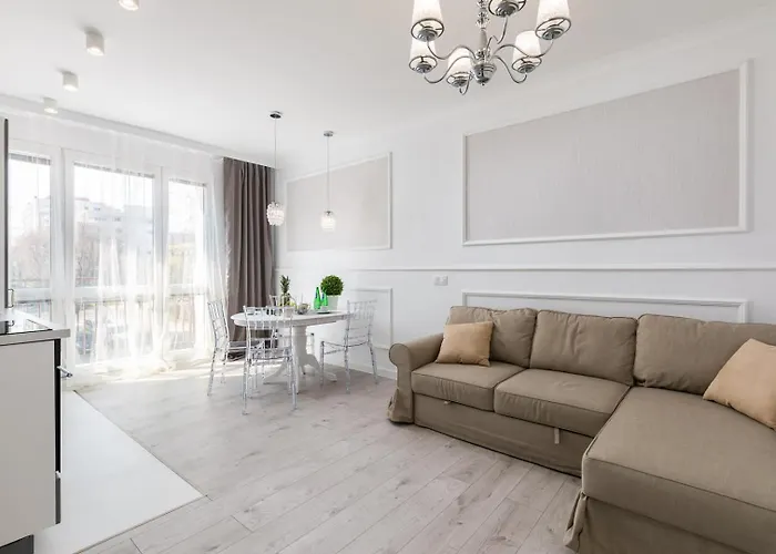 Glam Apartment Mila With Balcony In Warsaw By Noclegi Renters