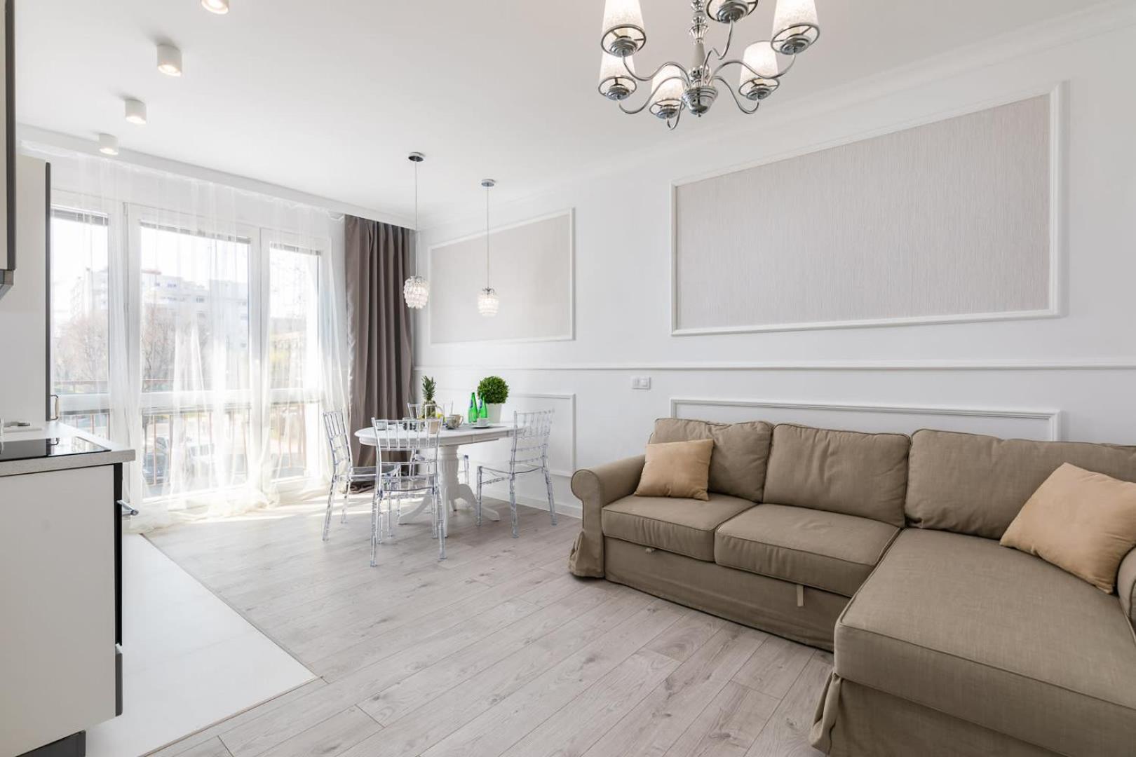 Glam Mila With Balcony In By Renters Apartament Warszawa